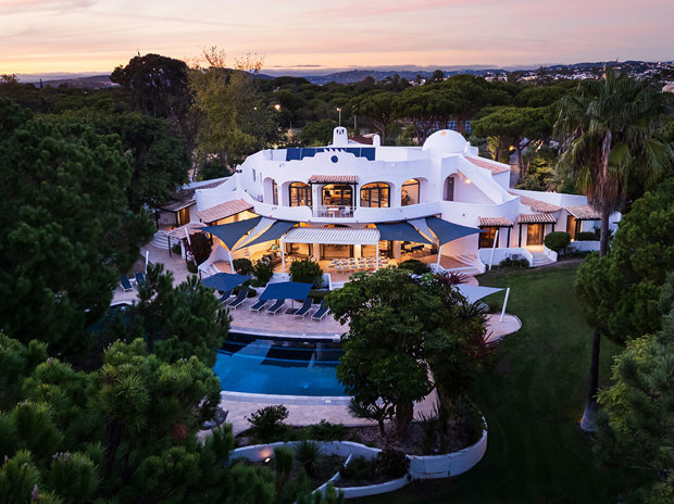 Best for groups and celebrations