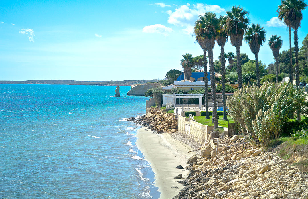 Lido Di Nato Beach, Sicily | Simpson Travel