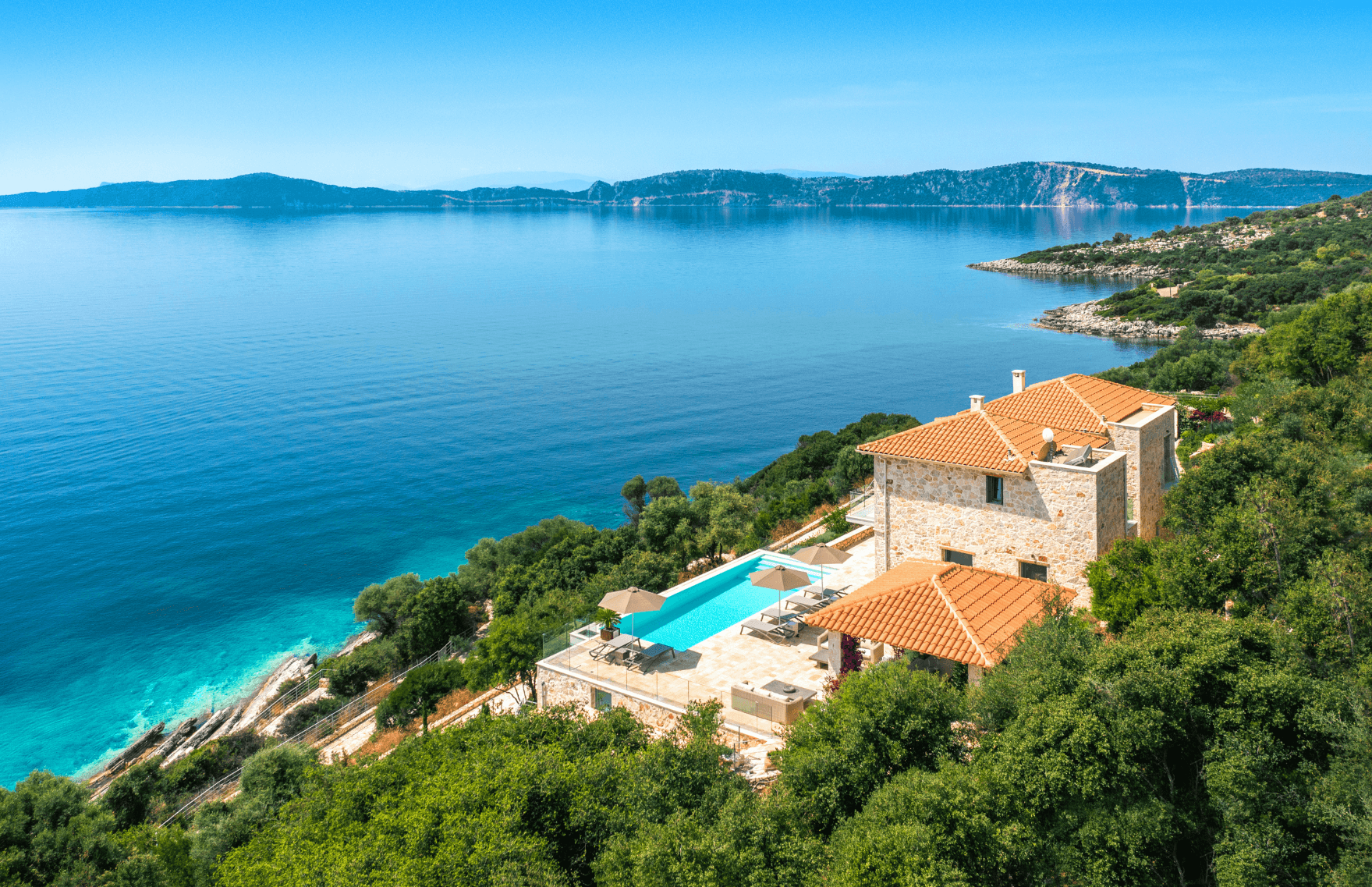 Which is the best villa company for your holiday? | Simpson Travel