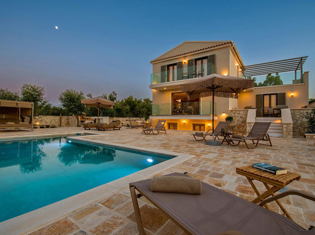 Best for Groups and Celebrations Best for Groups and Celebrations